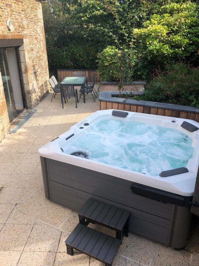 Gite De Charme Avec Spa, Baie Du Mont St Michel Sougéal Εξωτερικό φωτογραφία